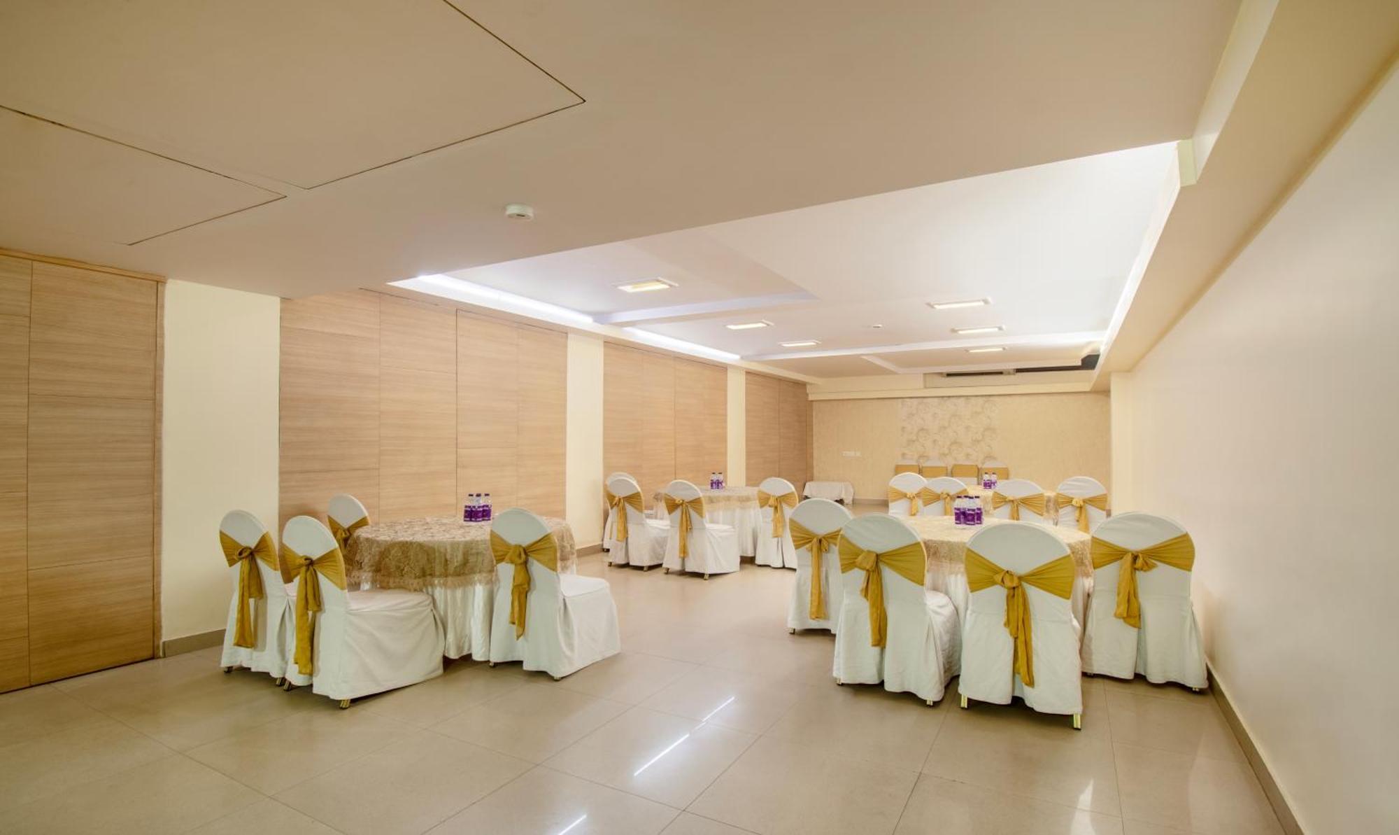 Treebo Cabana Neu-Delhi Exterior foto